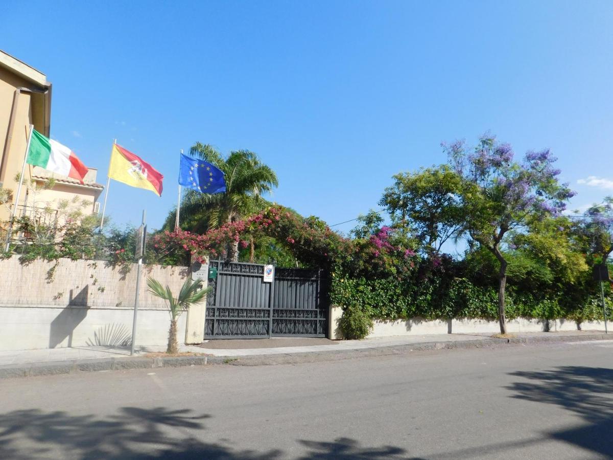 Villa Delle Vacanze Fiumefreddo di Sicilia Exterior photo